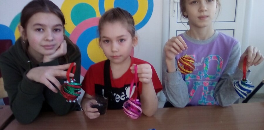 Новогодние игрушки
